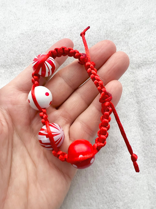 Polka Dot Red Bead Bracelet, Child Bracelet, Candy Cane Bracelet, Candy Cane Macrame Bracelet, Red and White Bracelet, Gift for Her