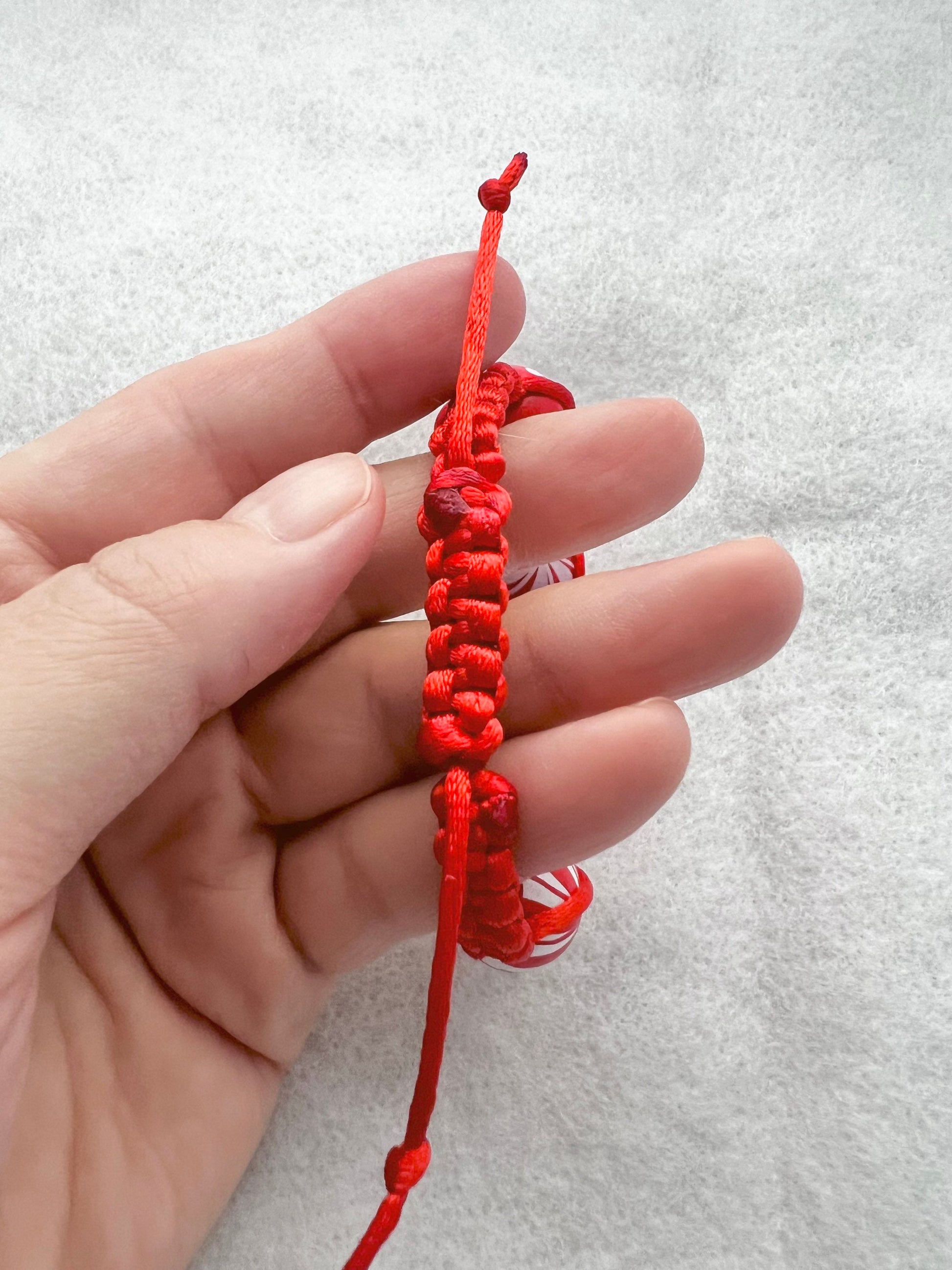 Polka Dot Red Bead Bracelet, Child Bracelet, Candy Cane Bracelet, Candy Cane Macrame Bracelet, Red and White Bracelet, Gift for Her