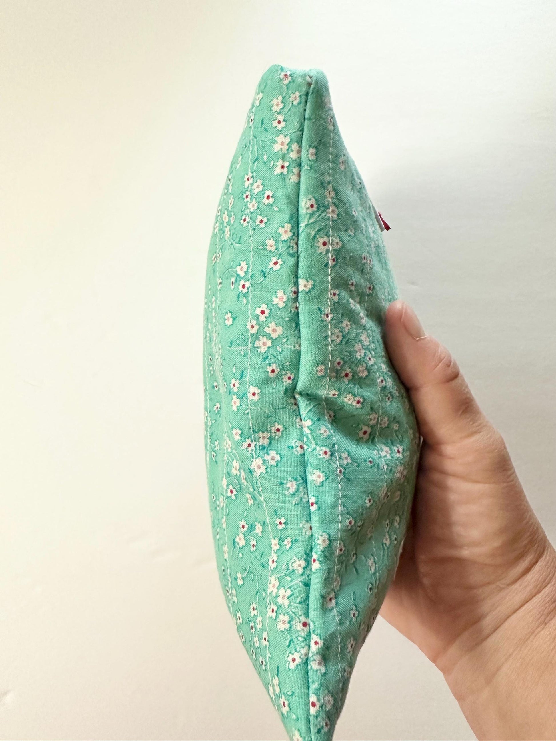 Teal Floral Mini Book Sleeve 5x7 – Quilted Spring Travel Pouch with Red Button Closure, Small Journal Cover, Devotional Case, Handmade Gift