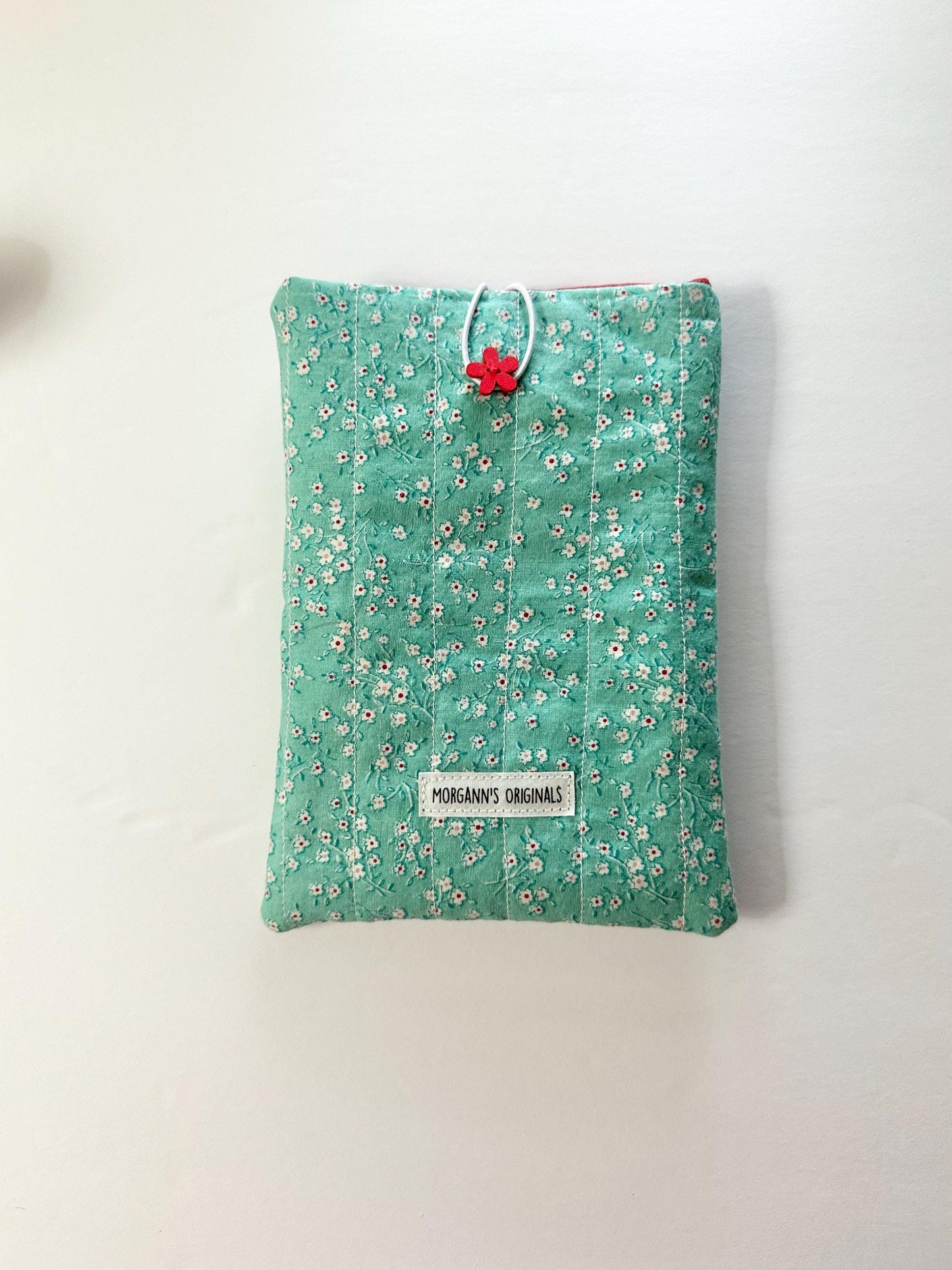 Teal Floral Mini Book Sleeve 5x7 – Quilted Spring Travel Pouch with Red Button Closure, Small Journal Cover, Devotional Case, Handmade Gift