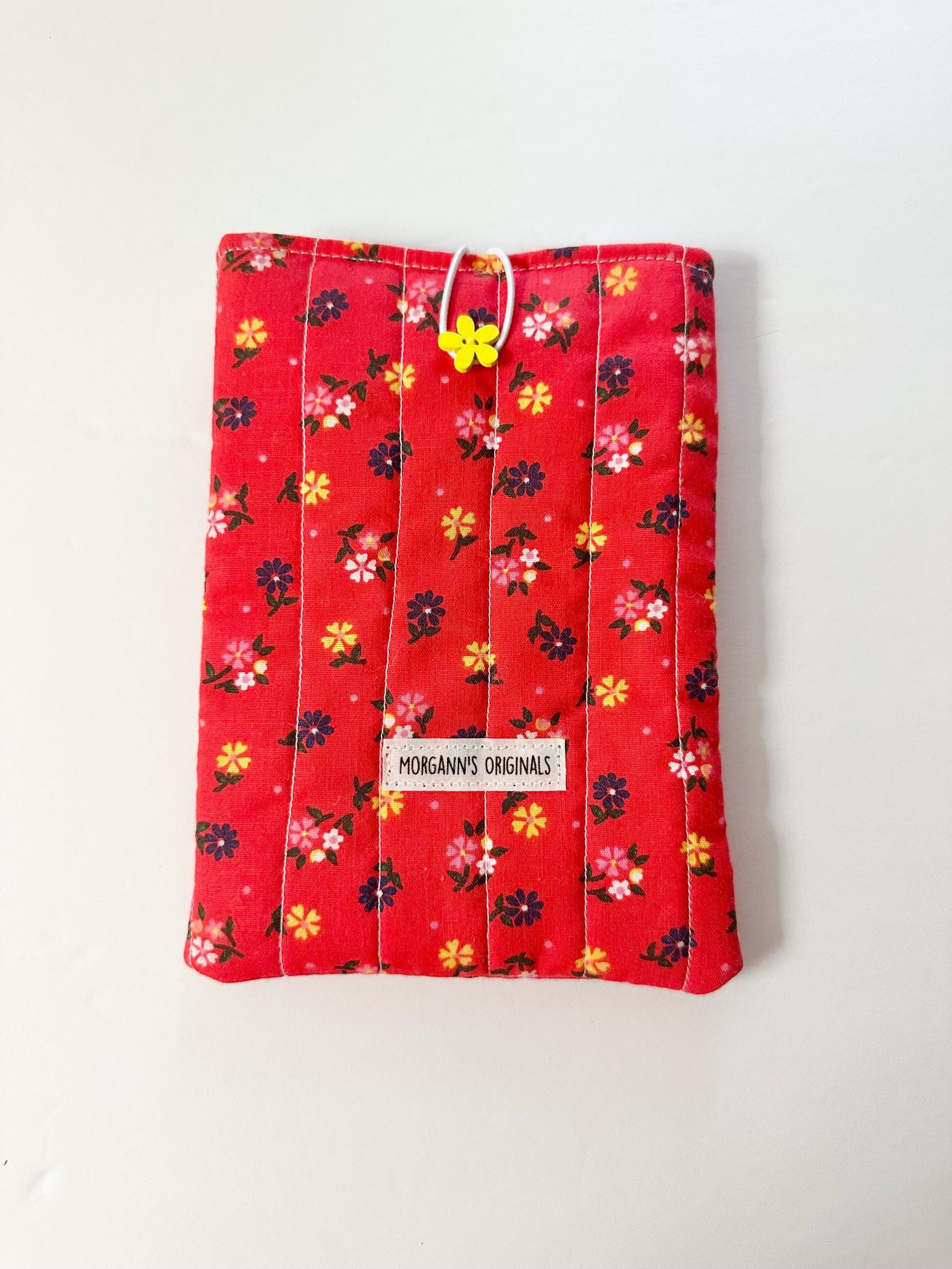 Mini Quilted Pouch with Button Closure – Small Floral Book Sleeve 5x7, Travel Size Organizer, Lined Fabric Mini Case