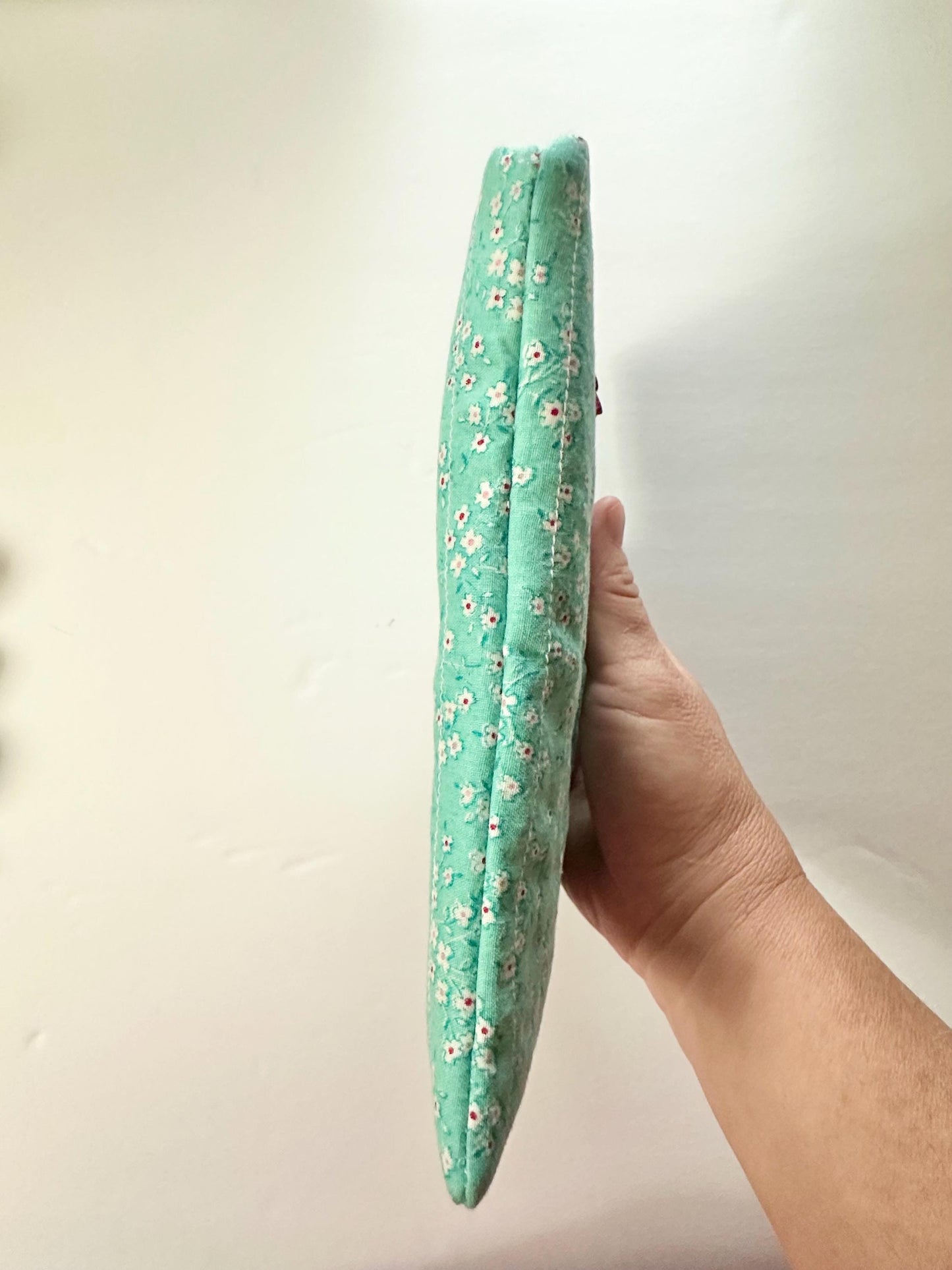 Teal Floral Mini Book Sleeve 5x7 – Quilted Spring Travel Pouch with Red Button Closure, Small Journal Cover, Devotional Case, Handmade Gift