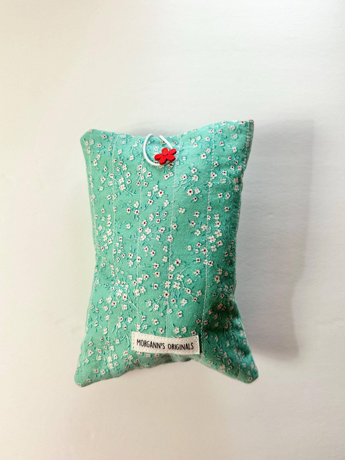 Teal Floral Mini Book Sleeve 5x7 – Quilted Spring Travel Pouch with Red Button Closure, Small Journal Cover, Devotional Case, Handmade Gift