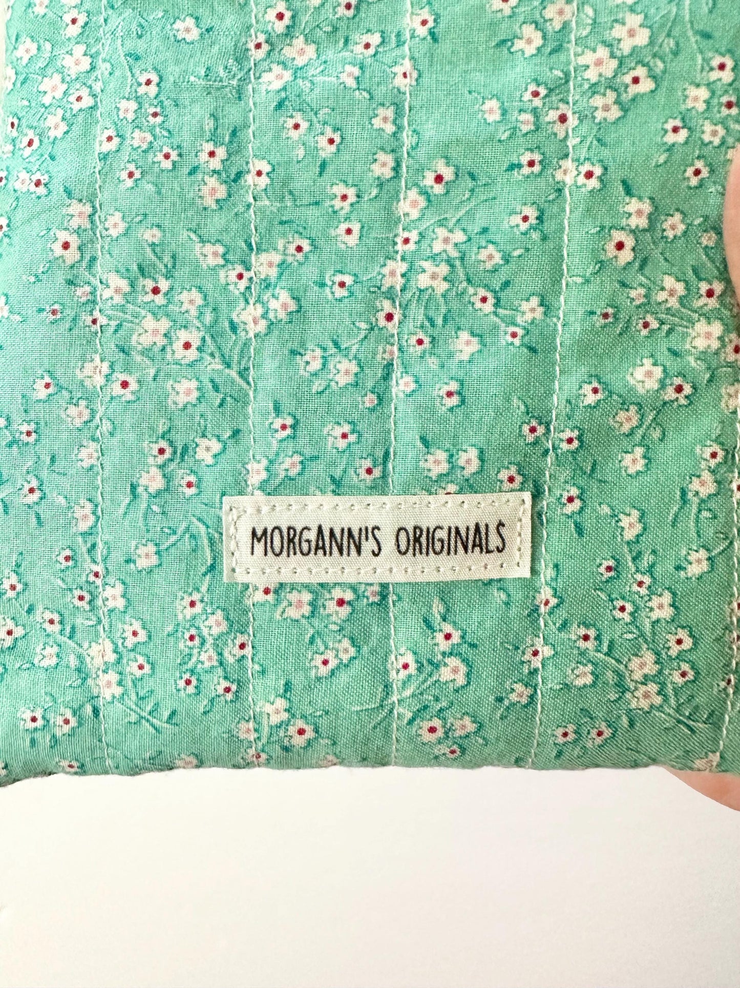 Teal Floral Mini Book Sleeve 5x7 – Quilted Spring Travel Pouch with Red Button Closure, Small Journal Cover, Devotional Case, Handmade Gift